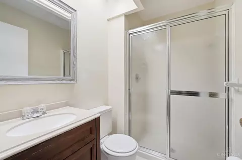 Bath - 3528 Bookmark Pl, Maineville, OH 45039 photo 2 of 9