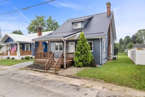 Exterior - 302 North St, Pleasant Twp, OH 45121 photo 3 of 9