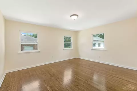 Bedroom - 207 Kater Ave, Harrison, OH 45030 photo 3 of 4