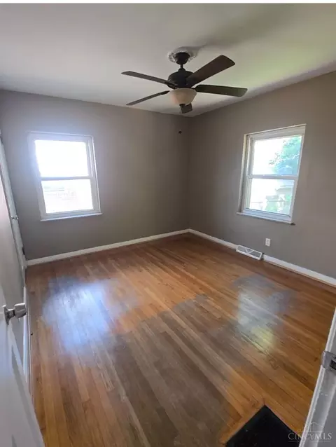 Bedroom - 3830 Gardner Ave, Cincinnati, OH 45236 photo 3 of 4
