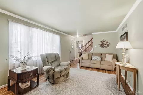 Living - 5833 Timely Ter, Cincinnati, OH 45233 photo 2 of 4