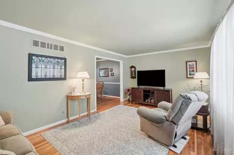 Living - 5833 Timely Ter, Cincinnati, OH 45233 photo 1 of 4