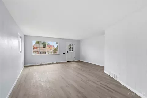Living - 5750 Timrick Ct, Cincinnati, OH 45238 photo 4 of 9