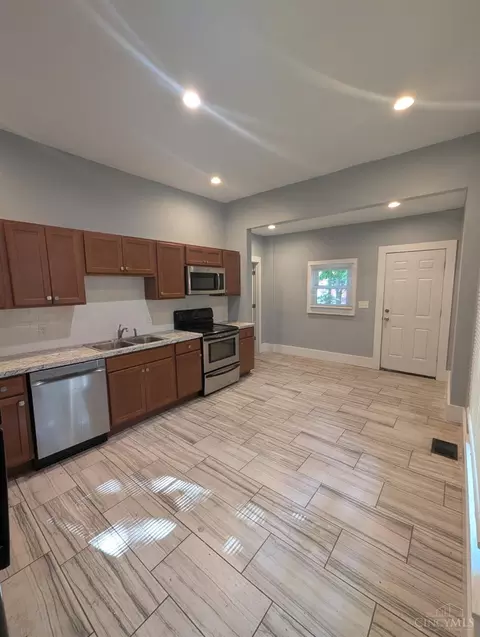 Kitchen - 741 Epworth Ave, Cincinnati, OH 45232 photo 3 of 3