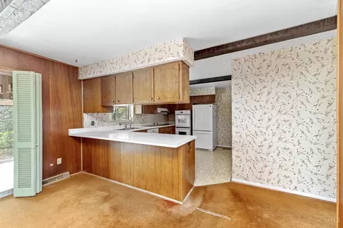 Kitchen - 9350 Sheralee Dr, Cincinnati, OH 45231 photo 3 of 3