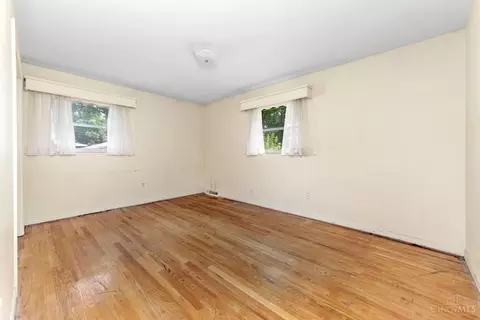 Bedroom - 9350 Sheralee Dr, Cincinnati, OH 45231 photo 2 of 4