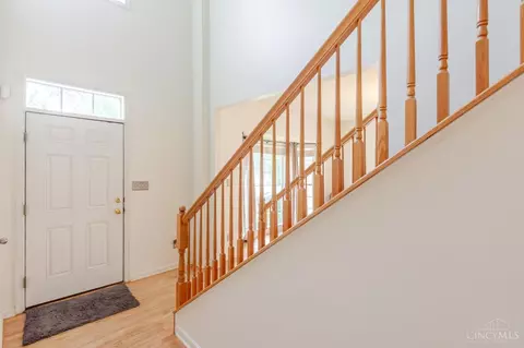 Entry Way - 1730 Olde Haley Dr, Centerville, OH 45458 photo 2 of 3