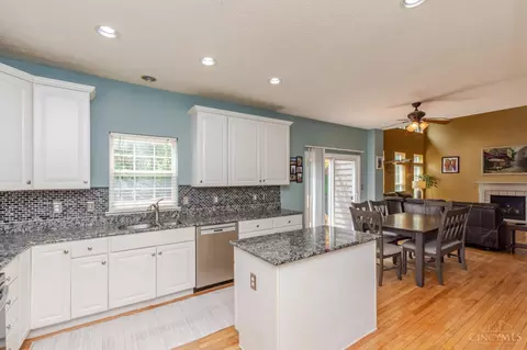 Kitchen - 1730 Olde Haley Dr, Centerville, OH 45458 photo 2 of 3