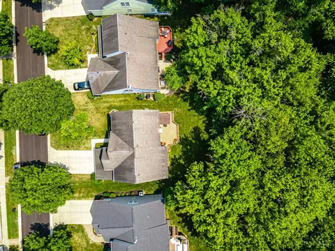 View/Area - 1730 Olde Haley Dr, Centerville, OH 45458 photo 1 of 6