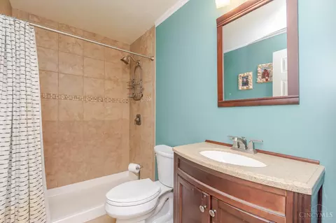 Bath - 1730 Olde Haley Dr, Centerville, OH 45458 photo 5 of 5