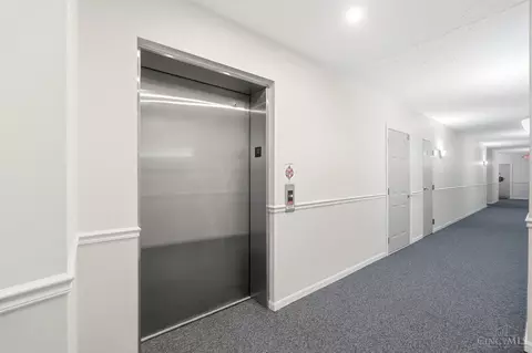 Entry Way - 5449 Michelles Oak Ct, Cincinnati, OH 45248 photo 1 of 1