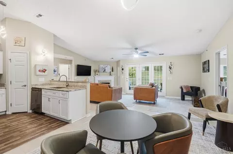 Dining - 5449 Michelles Oak Ct, Cincinnati, OH 45248 photo 2 of 2