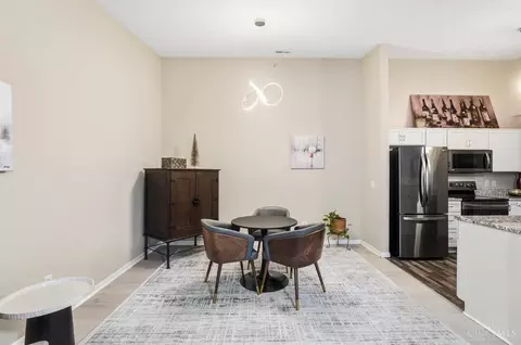 Dining - 5449 Michelles Oak Ct, Cincinnati, OH 45248 photo 1 of 2