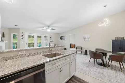 Kitchen - 5449 Michelles Oak Ct, Cincinnati, OH 45248 photo 3 of 3