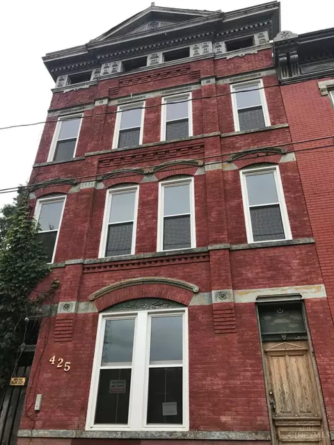 425 Whiteman St, Cincinnati, OH 45214