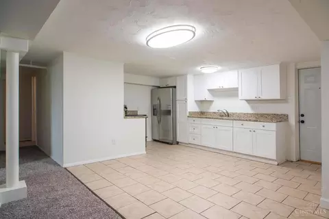 Kitchen - 1735 Sutton Ave, Cincinnati, OH 45230 photo 6 of 8