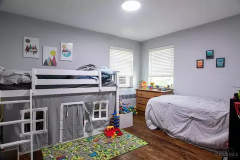 Bedroom - 1735 Sutton Ave, Cincinnati, OH 45230 photo 2 of 11