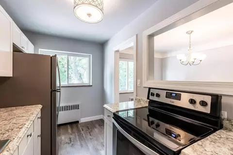 Kitchen - 1735 Sutton Ave, Cincinnati, OH 45230 photo 4 of 8