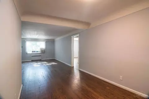 Living - 1735 Sutton Ave, Cincinnati, OH 45230 photo 6 of 8