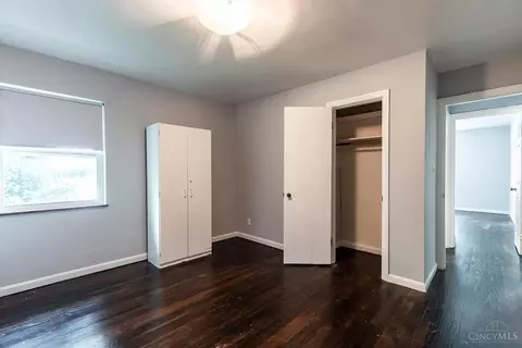 Bedroom - 1735 Sutton Ave, Cincinnati, OH 45230 photo 3 of 11