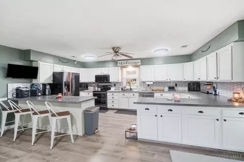 Kitchen - 1439 Lyons Rd, Amelia, OH 45102 photo 2 of 4