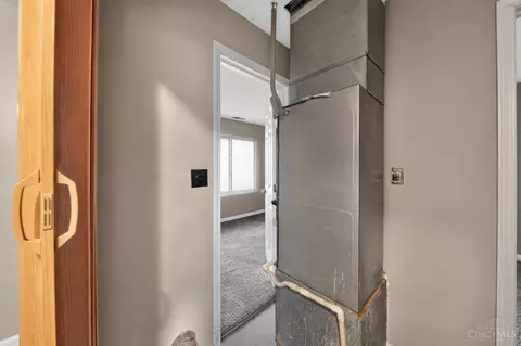 Entry Way - 6431 Betts Ave, Cincinnati, OH 45224 photo 3 of 3