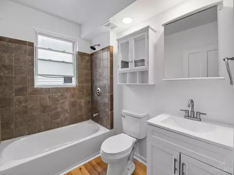 Bath - 3743 Darwin Ave, Cincinnati, OH 45211 photo 1 of 2