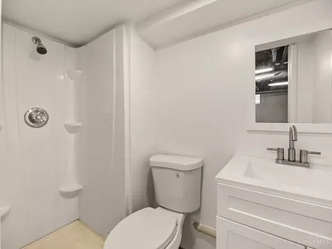 Bath - 3743 Darwin Ave, Cincinnati, OH 45211 photo 2 of 2