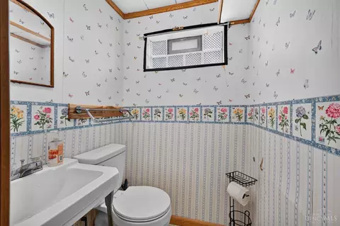 Bath - 511 Milgin Dr, Cincinnati, OH 45238 photo 3 of 3