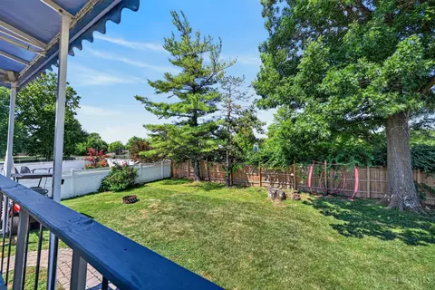 Exterior - 511 Milgin Dr, Cincinnati, OH 45238 photo 5 of 9