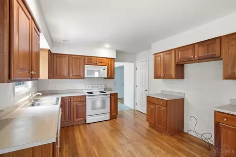 Kitchen - 9640 Millbrook Dr, Cincinnati, OH 45231 photo 1 of 4