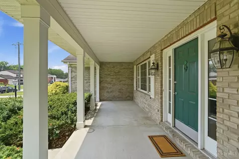 Exterior - 9640 Millbrook Dr, Cincinnati, OH 45231 photo 4 of 11