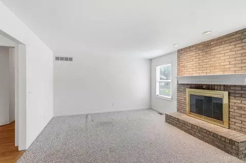Living - 9640 Millbrook Dr, Cincinnati, OH 45231 photo 6 of 8