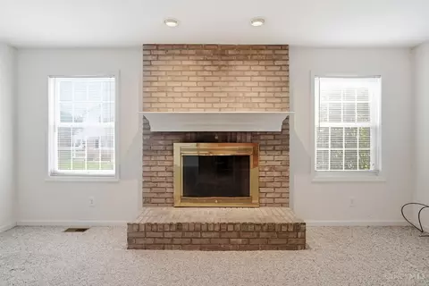 Living - 9640 Millbrook Dr, Cincinnati, OH 45231 photo 8 of 8