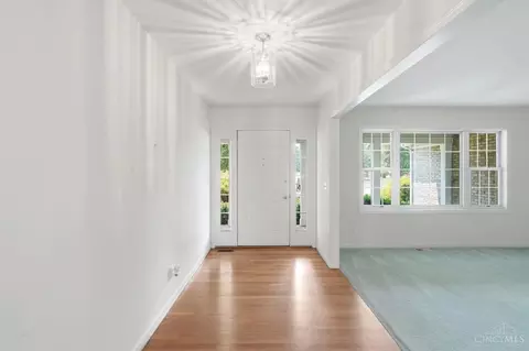 Entry Way - 9640 Millbrook Dr, Cincinnati, OH 45231 photo 2 of 6