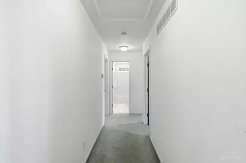 Entry Way - 9640 Millbrook Dr, Cincinnati, OH 45231 photo 5 of 6