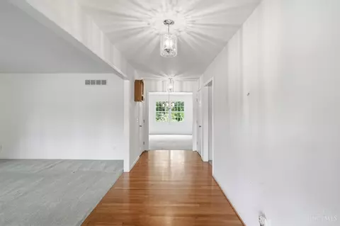 Entry Way - 9640 Millbrook Dr, Cincinnati, OH 45231 photo 3 of 6