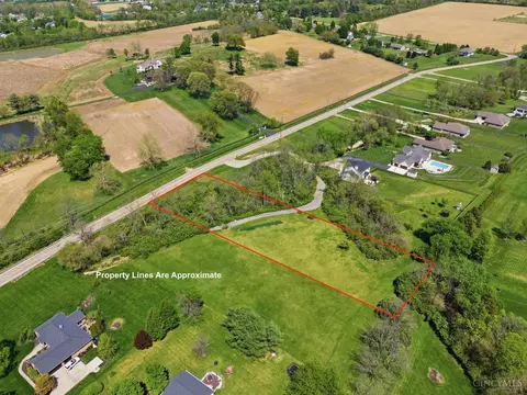 1229 Pekin Rd, Clearcreek Twp, OH 45036