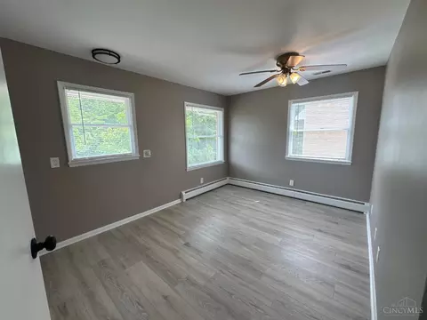 Bedroom - 2715 Powell Dr, Cincinnati, OH 45211 photo 3 of 10