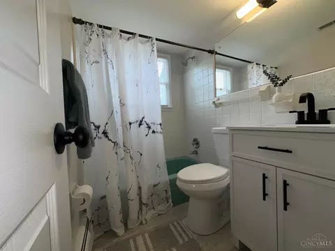 Bath - 2715 Powell Dr, Cincinnati, OH 45211 photo 1 of 3