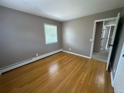 Bedroom - 2715 Powell Dr, Cincinnati, OH 45211 photo 7 of 10