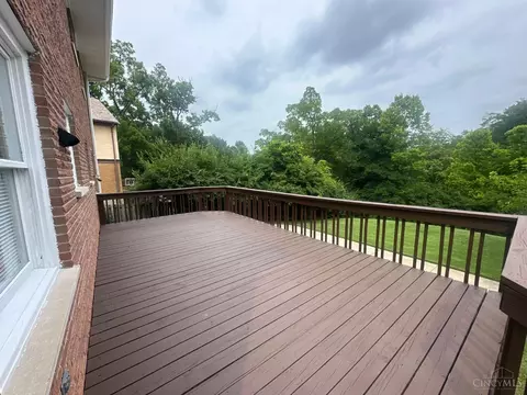 Exterior - 2715 Powell Dr, Cincinnati, OH 45211 photo 16 of 17
