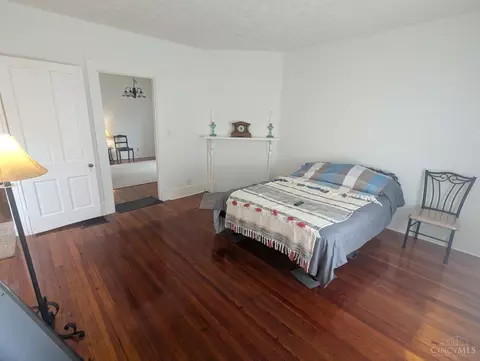 Bedroom - 7160 River Rd, Cincinnati, OH 45233 photo 1 of 6