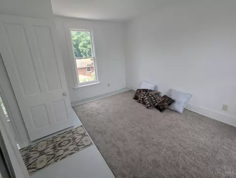 Bedroom - 7160 River Rd, Cincinnati, OH 45233 photo 5 of 6