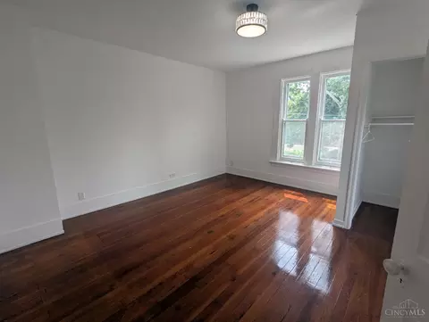 Bedroom - 7160 River Rd, Cincinnati, OH 45233 photo 2 of 6