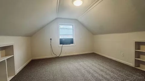 Bedroom - 521 Maple Dr, Reading, OH 45215 photo 3 of 4