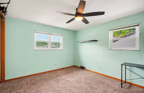 Bedroom - 5738 Windview Dr, Cincinnati, OH 45248 photo 5 of 5