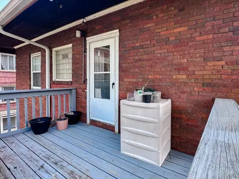 Exterior - 2515 Hackberry St, Cincinnati, OH 45206 photo 3 of 5