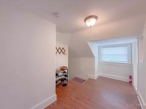 Entry Way - 2515 Hackberry St, Cincinnati, OH 45206 photo 6 of 7