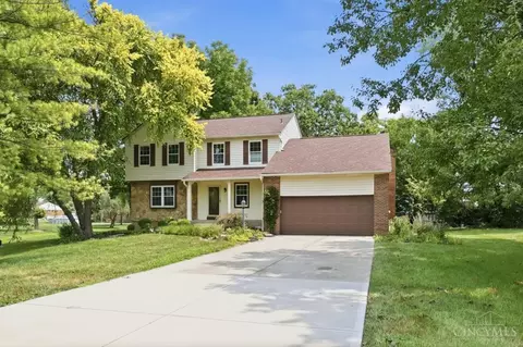 7590 Rolling Meadows Dr, West Chester, OH 45069
